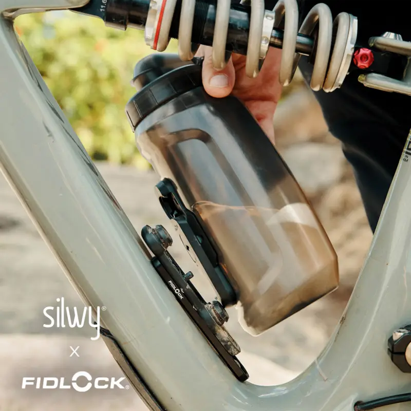 Silwy x Fidlock TWIST Magnet-Trinkflasche inkl. MAGNET-Fahrradhalterung 750 ml Nur Heute